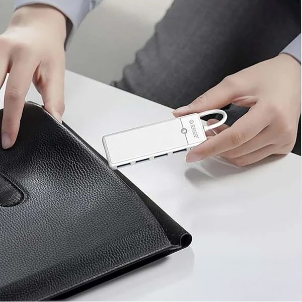 Centrmezgls 4 portu sadalītājs USB-C - USB-A 1,8 m - balts