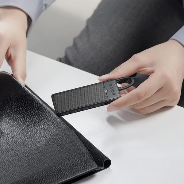 Centrmezgls 4 portu sadalītājs USB-C - USB-A 0,15 m - melns