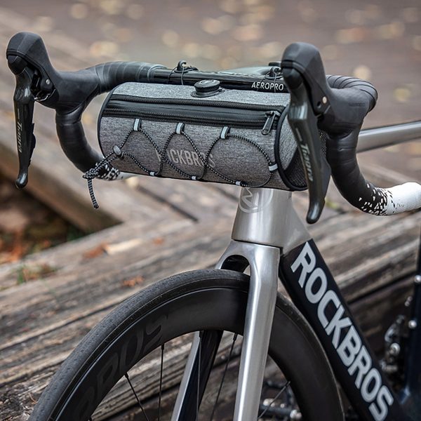 1035267-5-torba-rowerowa-walek-na-kierownice-1-5l-szara-rockbros-hurtownia-dropshipping.jpg Ūdensizturīga velosipēda soma uz rullīšiem uz stūres 1,5 l - pelēka