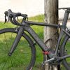 1035278-4-zapiecie-rowerowe-na-szyfr-ze-stalowa-linka-55-cm-rockbros-hurtownia-dropshipping.jpg Velosipēda slēdzene ar kombinēto slēdzeni un tērauda trosi 55 cm - sarkana