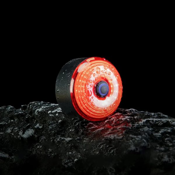 1035301-9-torba-rowerowa-podsiodlowa-z-inteligentna-lampka-rockbros-hurtownia-dropshipping.jpg Velosipēda seglu soma ar viedo aizmugurējo lukturi 0,45 l - melna