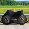 1035313-9-pokrowiec-elastyczny-na-rowery-gorskie-gravelowe-rockbros-hurtownia-dropshipping.jpg Elastīgs pārvalks 24–29 collu elektriskajiem grants kalnu velosipēdiem un 700C šosejas velosipēdiem — melns